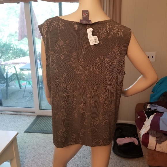 Women's top - Picture 2 of 3